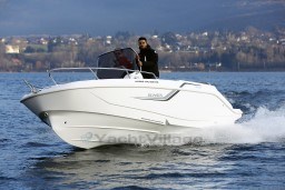 80da9_yqztp_bateau_a_moteur_hors-bord.jpg