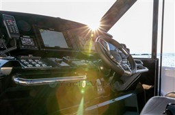 e85b5_bateau_fjord-44-coupe_5090002.jpg