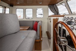 d8076_zuxe6_rhea-marine-850-timonier_9_web.jpg