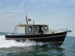 dc8e9_yugt4_rhea-marine-850-timonier_2_web.jpg