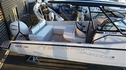 55a6d_b0inf_cockpit_ryck_280_amenagement_familial_sport_nautique.JPG