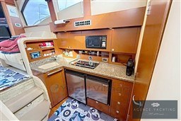 ece85_7dzu6_searay-375-sedan-bridge_00022.jpg