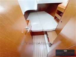 537b5_c6vq9_oceanis-411-canet_00007.jpg
