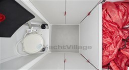 a82c8_azvoq_first27-se-onboard4.jpg