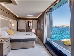 1c832_hlffq_lagoon-78-seventy-8-slider-22-cabin.jpg