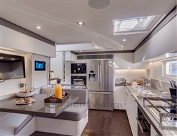 59466_s1u4c_lagoon-78-seventy-8-slider-19-galley-kitchen.jpg