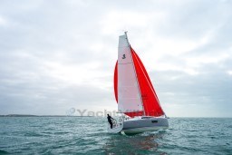 41afb_ch9rz_oceanis_30_1_preshooting_exterieur_v2--23-sur-32-.jpg
