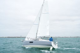 3ca1b_wt384_oceanis_30_1_preshooting_exterieur_v2--9-sur-32-.jpg