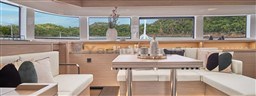 085b9_jr6e0_l55_interior_1920x720_3.jpg