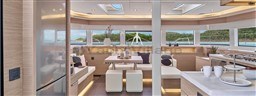 82c22_z9hvc_l55_interior_1920x720_1.jpg