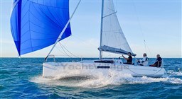 aa909_sjvlq_first27-sailing-exp2.jpg