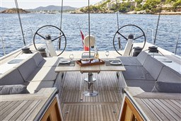 69c27_xcsma_one-shot-lounge-area.jpg