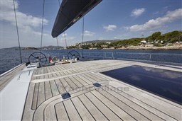 c0056_i9nyz_one-shot-deck.jpg