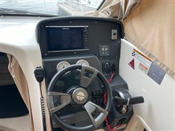 649c6_249_744_5.jpg