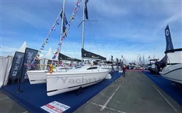 d8677_2.jpg