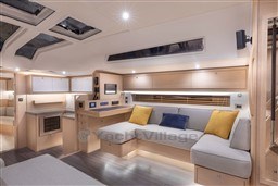 c17f1_ieto0_dufour-61-sailing-yacht-luxury-interior-3.jpg