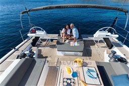 ed705_leenx_dufour-61-sailing-yacht-luxury-15-min.jpg