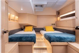 e9fdd_khg4n_dufour-61-sailing-yacht-luxury-interior-1.jpg