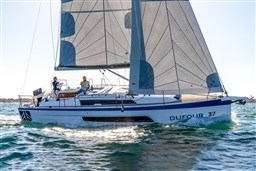 73225_vnmp6_dufour-37-luxury-sailboat-for-sale-dufour-yachts-1-min.jpg