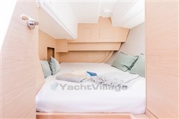 65b99_vghz8_20-dufour-37-luxury-sailboat-for-sale-dufour-yachts.jpg