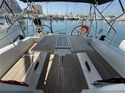 56d53_eyfbe_oceanis_38_la_grande_motteimg_7319.jpg