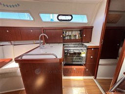 5ea1c_c2zfm_hanse_320_-_voilier_occasion_-_port_camargue_24_.jpg