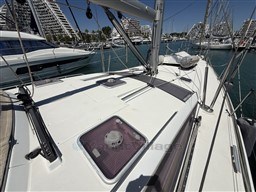 af3d6_rg1at_jeanneau_yacht_53_la_grande_motteimg_7185.jpg