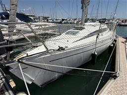 73240_37qeq_first_285_la_grande_motteimg_7056.jpg