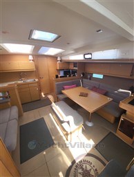 0aece_h3flx_carre_table_banquettes.jpg