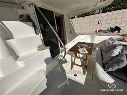 a04bf_daz6b_3_sea_ray_544_sedan_privilege_yacht.jpg