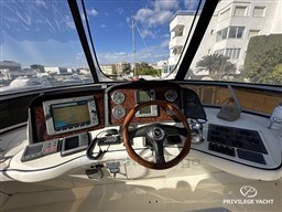 353c3_7vg6f_8_sea_ray_544_sedan_privilege_yacht.jpg