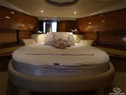 fe460_qfhiz_17-atlantis-47-privilege-yacht.jpg
