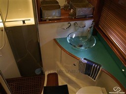 d3641_sszdx_16-atlantis-47-privilege-yacht.jpg