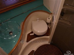 53f2a_nluqz_18-atlantis-47-privilege-yacht.jpg