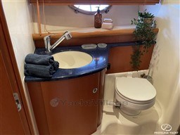 f439e_8twx5_24-atlantis_425-sc-privilege-yacht.jpg