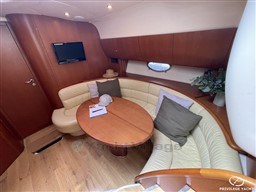 f8487_oqzrq_8-atlantis_425-sc-privilege-yacht.jpg