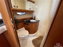 145ee_5y7ut_14-atlantis_425-sc-privilege-yacht.jpg