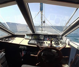 BWUuc_17_sertral_72_poste_de_pilotage.jpg