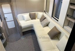3843e_vagplfussquepluebcov.jpg