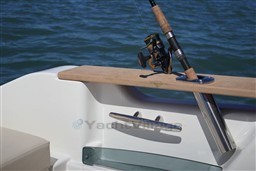 d3682_17.jpg