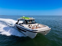 8b0f5_vq2zq_a45s-lifestyle-exterior-running-aquila45sport-34.jpg