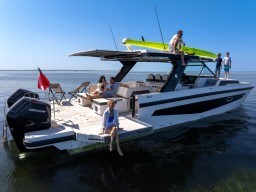 1905a_mdjis_a45s-lifestyle-exterior-idle-aquila45sport-36.jpg