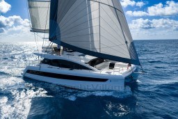 c6b7c_qsrf8_a50sail-exterior-running-sails-up-aquila_11.jpg