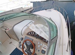 d8005_riviera_3000_offshore-21.jpg