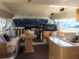 613fb_ferretti_530-4.jpg