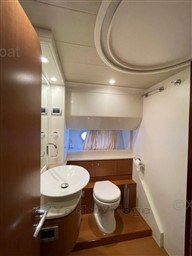 00b38_ferretti_681-14.jpg