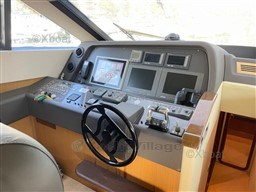 b03d1_ferretti_681-8.jpg