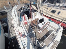 040bf_sun_odyssey_33_i_performance-16.jpg