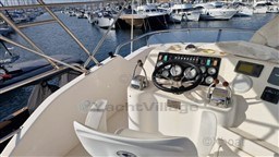 ca280_riviera_335_fishing_1er_main-15.jpg