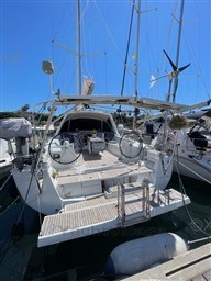 9e315_oceanis_45-1.jpg